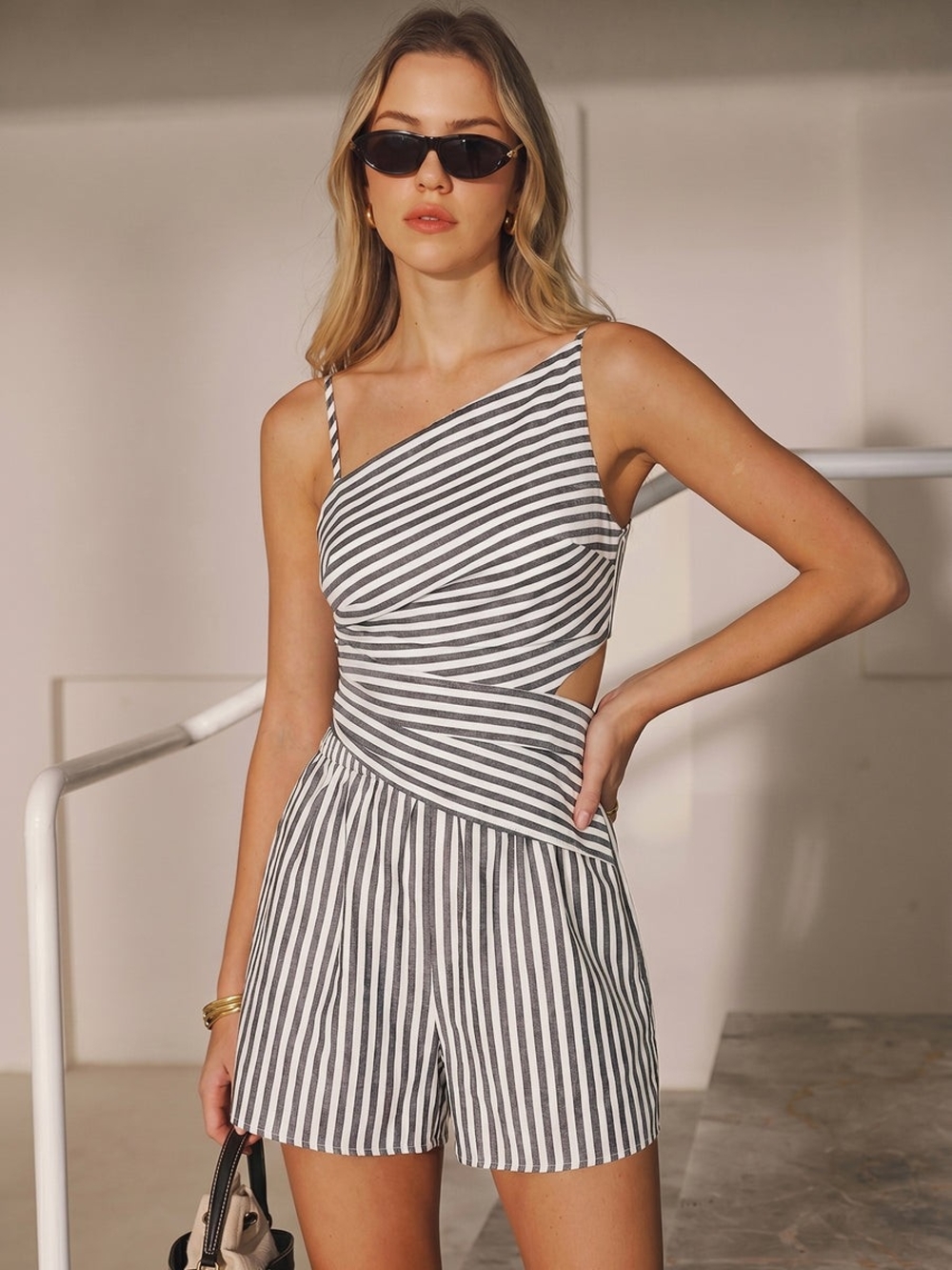 Commense Black & White Striped One-Shoulder Cutout Romper